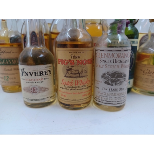 604 - Seventeen whisky miniatures to include Glenfiddich Solera Reserve 15-year-old single malt, Inverey 1... 