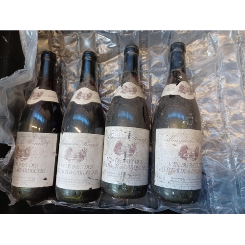 636 - Nineteen 75cl bottles of French red wine to include four Maison du Rouret vin de pays des Coteaux de... 