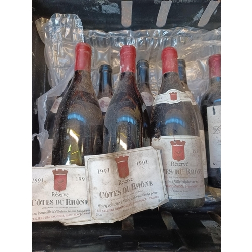 636 - Nineteen 75cl bottles of French red wine to include four Maison du Rouret vin de pays des Coteaux de... 