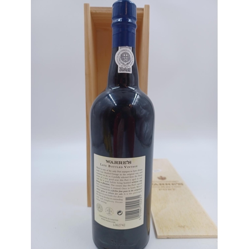 582 - A boxed 75cl bottle of 1995 Warre's Late Bottled Vintage Port - bottled at 20%