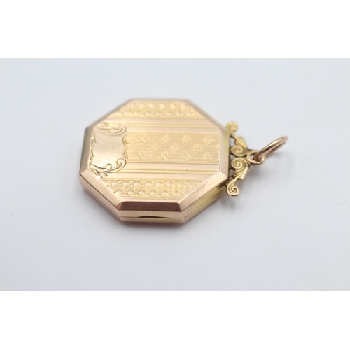 1015 - An antique 9ct front and back gold etched locket - approx. gross weight 3.6 grams