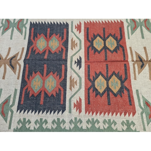 103 - A mid 20th century Kilim rug - approx. 188cm x 120cm