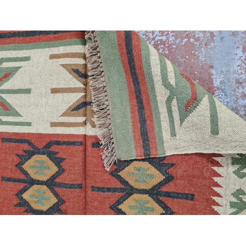 103 - A mid 20th century Kilim rug - approx. 188cm x 120cm