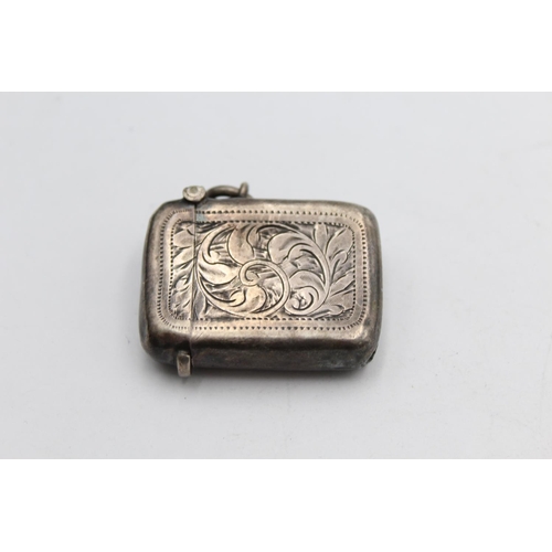 1256 - An Edwardian William Hair Haseler hallmarked Birmingham silver vesta case, dated 1905 - approx. gros... 