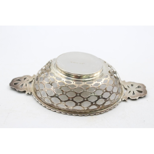 1265 - An Edwardian Harry Synyer & Charles Joseph Beddoes hallmarked Birmingham silver bon bon dish, dated ... 