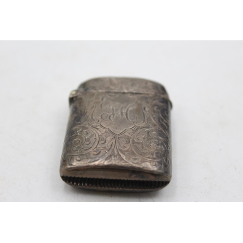 1267 - An Edwardian Matthew John Jessop hallmarked London silver vesta case, dated 1903 - approx. gross wei... 