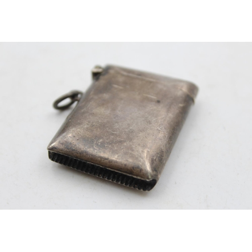 1269 - A George V. J Gloster Ltd. hallmarked Birmingham silver vesta case, dated 1916 - approx. gross weigh... 