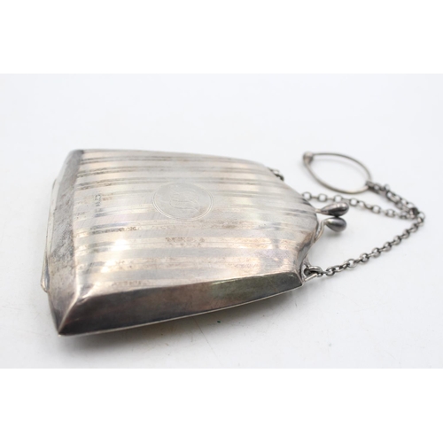 1271 - A George V hallmarked Birmingham silver lady's purse, dated 1915 - approx. gross weight 75 grams