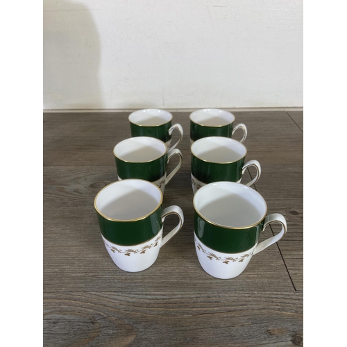 278 - A Spode Green Velvet Y7869 fifteen piece coffee set