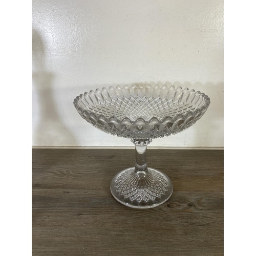 286 - Four pieces of glassware, two decanters, one 16cm bowl and one pedestal dish