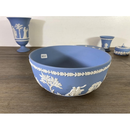 290 - Eleven pieces of Wedgwood Jasperware to include 20cm bowl, trinket boxes, 19cm vase etc.