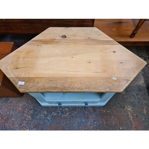 118 - A modern painted pine corner TV stand - approx. 61cm high x 112cm wide x 58cm deep