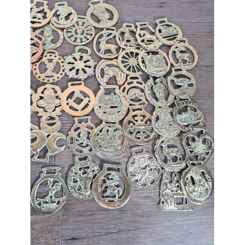 337 - Approx. 98 vintage horse brasses