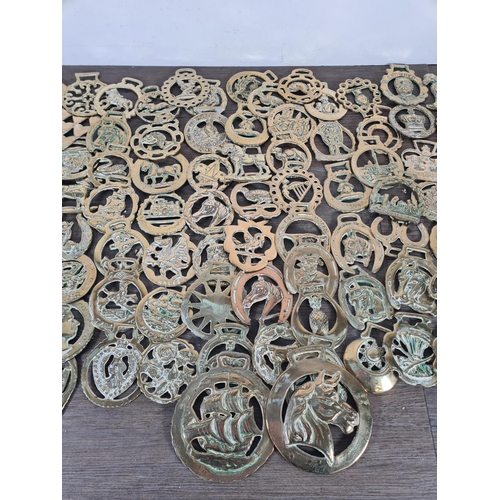 345 - Approx. 135 vintage horse brasses