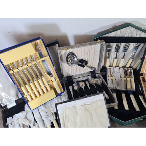 347 - A collection of vintage cutlery to include a boxed set of six C.P. Walker & Co Ltd. EPNS teaspoons, ... 