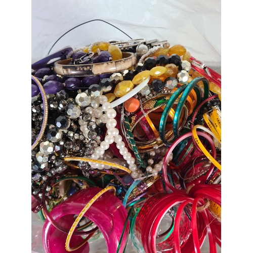 410 - Approx. 5.3kg of costume jewellery