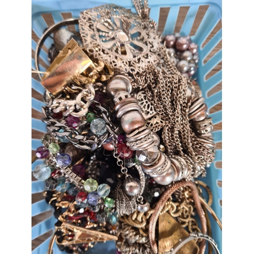 416 - A collection of costume jewellery