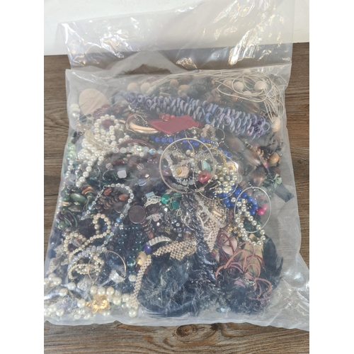 462 - Approx. 3.9kg of costume jewellery