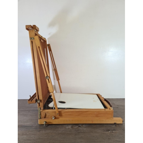 529 - A Mabef beech artist's easel