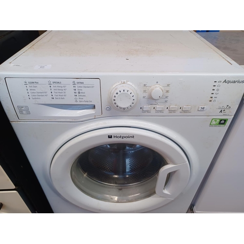 859 - A Hotpoint Aquarius WMAQC741 washing machine - approx. 60cm wide