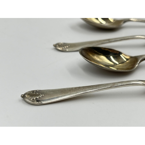 1250 - A cased set of six George V Walker & Hall hallmarked Sheffield tea spoons, dated 1936 - approx. gros... 