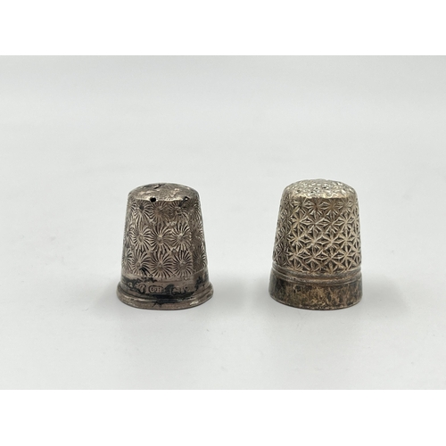 1287 - Two Charles Horner Dorcas silver thimbles - approx. gross weight 10 grams