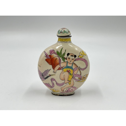 1237A - A Chinese hand painted enamel snuff bottle - approx. 7.5cm high