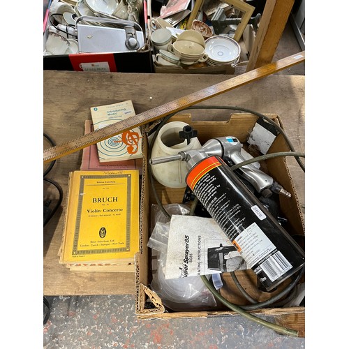 918 - A collection of house clearance items to include Polaroid DVD player, Toshiba SD-38VB DVD video play... 