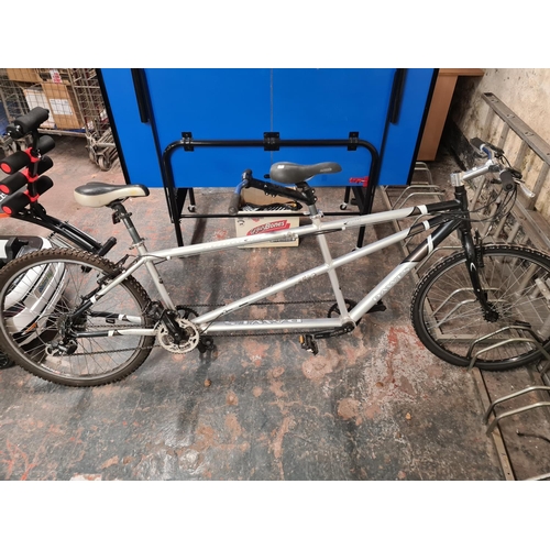 909 - A Dawes Discovery Twin two person tandem with Shimano Acera 24 speed gear system