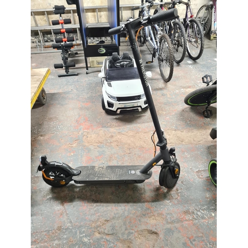 913 - A Trekstor E.Gear electric scooter