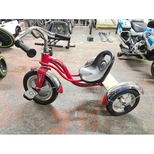 916 - A Schwinn tricycle