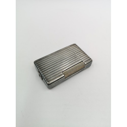 1236C - A vintage Dunhill cigarette lighter, reg design no. 855346, pat no. 466087 - approx. 5.5cm x 3.5cm