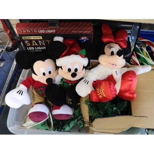 972 - Two boxes containing assorted Christmas decorations