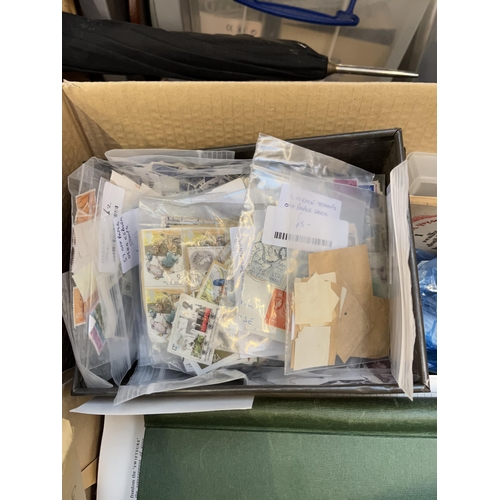 940 - A box containing a large quantity of worldwide stamps