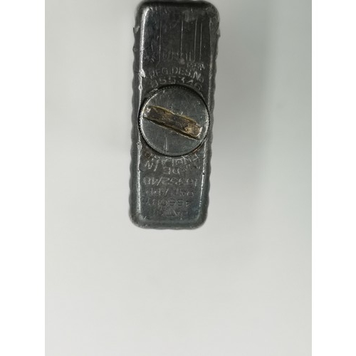 1236C - A vintage Dunhill cigarette lighter, reg design no. 855346, pat no. 466087 - approx. 5.5cm x 3.5cm