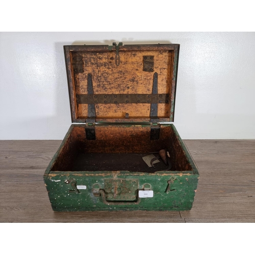 486 - An early 20th century green painted pine storage box - approx. 20cm high x 41cm wide x 29cm deep