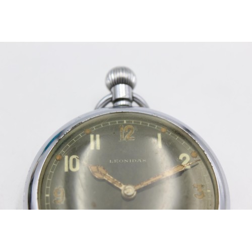 1158 - A WWII military issued Leonidas hand wind pocket watch with engraved case back 'GS/TP Broad Arrow No... 