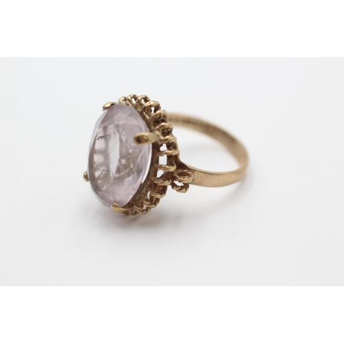 2048 - A 9ct gold amethyst cocktail ring, size N - approx. gross weight 4.8 grams