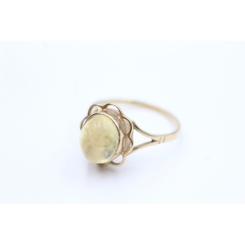 2056 - A 9ct gold stone set dress ring, size Q - approx. gross weight 2.5 grams