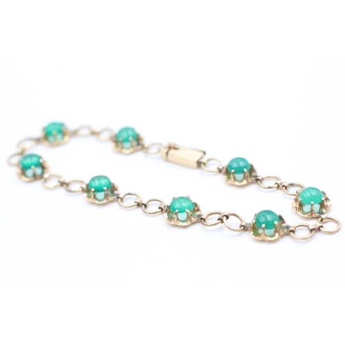 2060 - A 9ct gold chrysoprase panel bracelet - approx. gross weight 7.9 grams