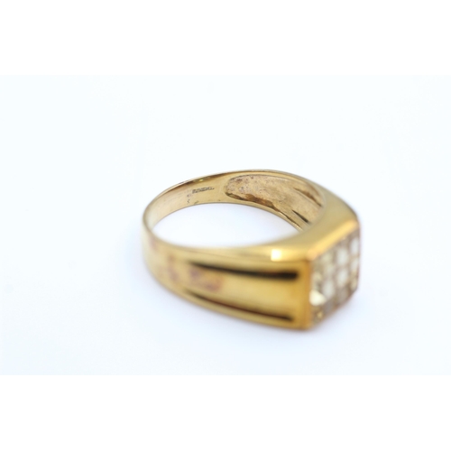 2061 - A 9ct gold stone set signet ring, size X - approx. gross weight 6.38 grams