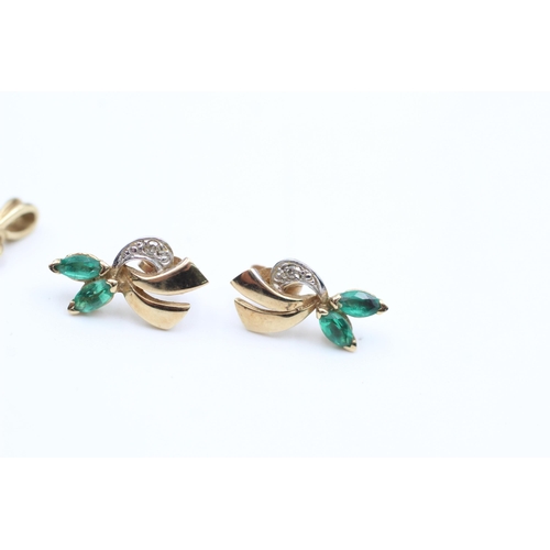 2118 - A 9ct gold green gemstone and diamond floral pendant and stud earrings set - approx. gross weight 3.... 