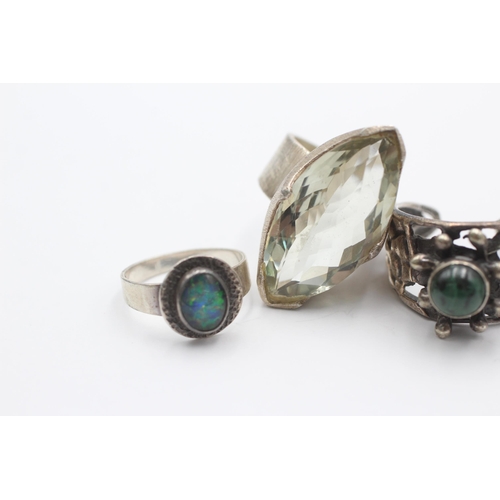 2190 - Five .925 silver gemstone rings to include shell, opal - approx. gross weight 44.5 grams