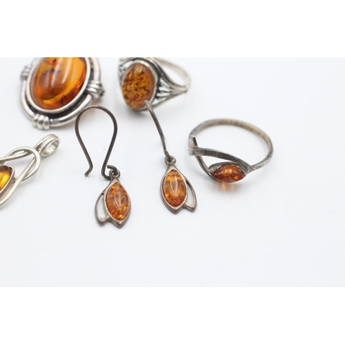 2204 - Six pieces of .925 silver amber jewellery - approx. gross weight 21 grams