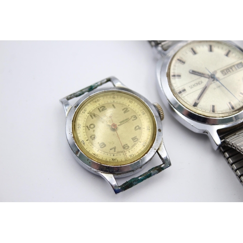 2230 - Four vintage men's wristwatches to include Timex, Sekonda etc.