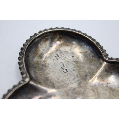 2283 - A Victorian hallmarked Birmingham silver novelty club ashtray, dated 1892 - approx. gross weight 44 ... 