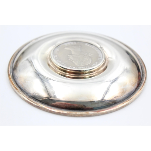 2298 - A Collins & Cook hallmarked Birmingham silver trinket dish with Churchill coin, dated 1967 - approx.... 