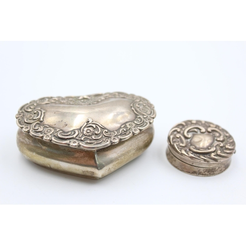 2304 - Two hallmarked sterling silver pill boxes - approx. gross weight 47 grams