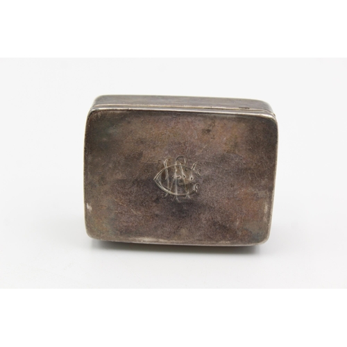 2309 - A Smith & Bartlam hallmarked Birmingham silver snuff box, dated 1925 - approx. gross weight 34 grams