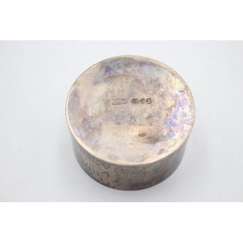 2327 - A hallmarked London silver circular pill box with wooden top, dated 1975 - approx. gross weight 81 g... 